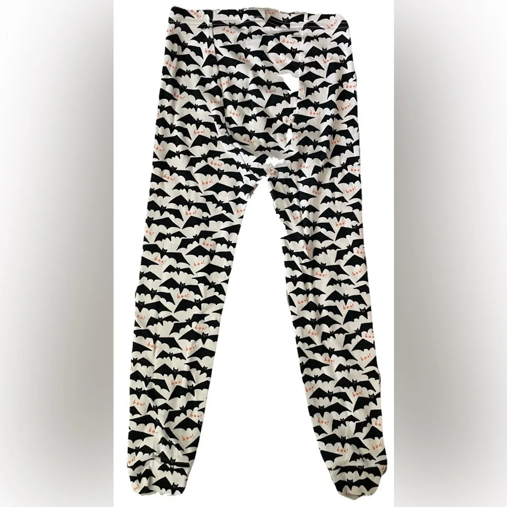 GAP Black and White Bat Print Kids Pajama Set size 5 - Picture 4 of 6